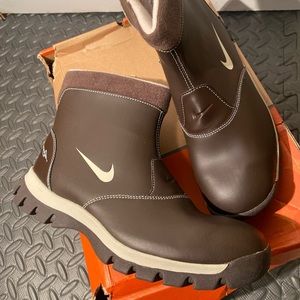 NEW Vintage Nike Yucan Zip WS Boots Brown Waterproof size 7.5 womens